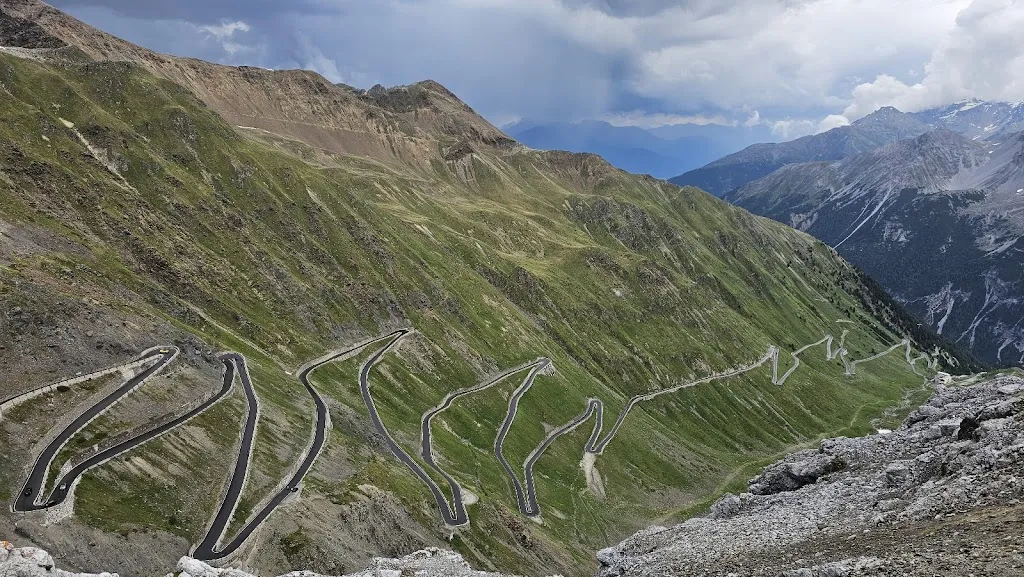 Syed Ashraful Karim_Alpengasthof Tibet Hütte_Prato Allo Stelvio_review