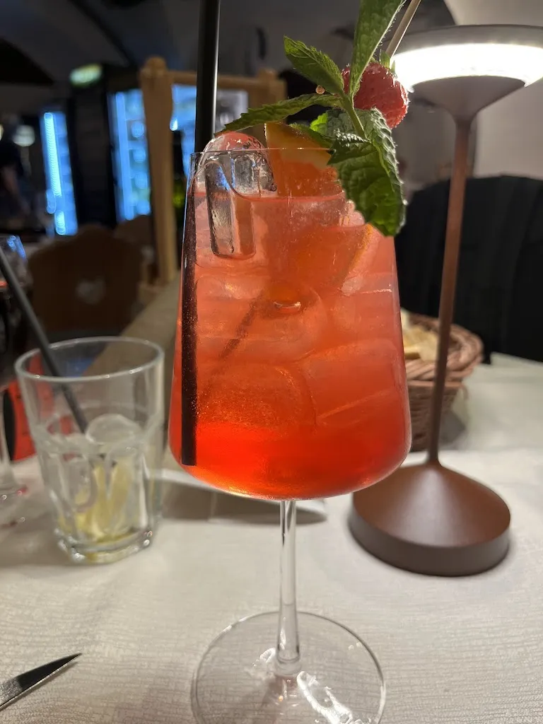 HY Kim_Mauriz Keller - Restaurant - Pizzeria_Ortisei_review