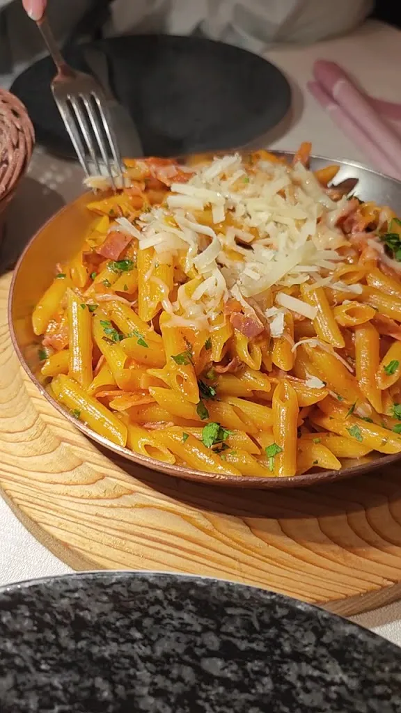 Mauriz Keller - Restaurant - Pizzeria_Ortisei_slider_image_2