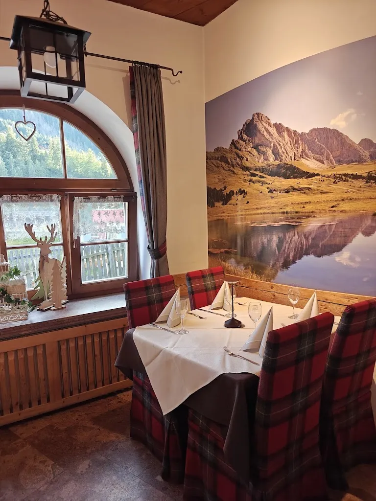 Mauriz Keller - Restaurant - Pizzeria_Ortisei_slider_image_3