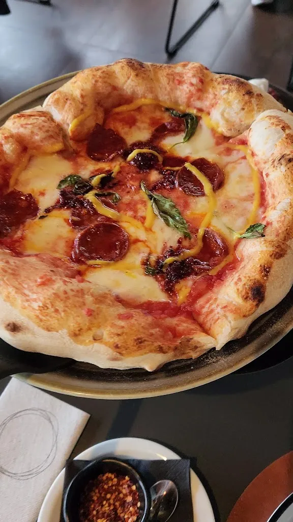 Turonda | pizza · bistrot · drinks_Ortisei_slider_image_2