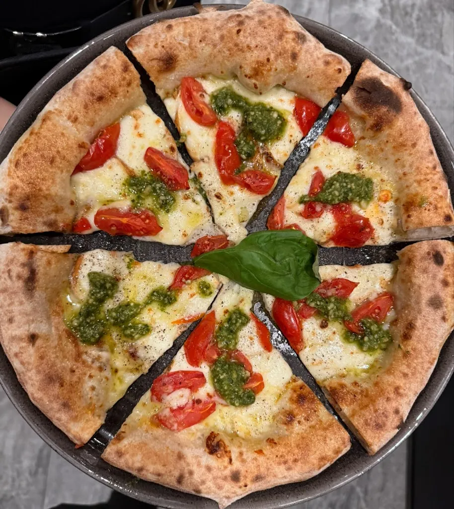 Ristorante-Pizzeria-Bar LaBar_Ortisei_slider_image_3