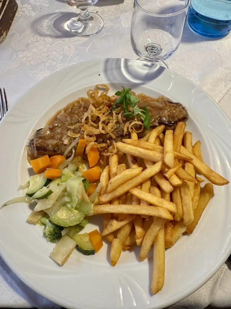 Rana Yazdani_Restaurant Pizzeria Terrazza_Ortisei_review