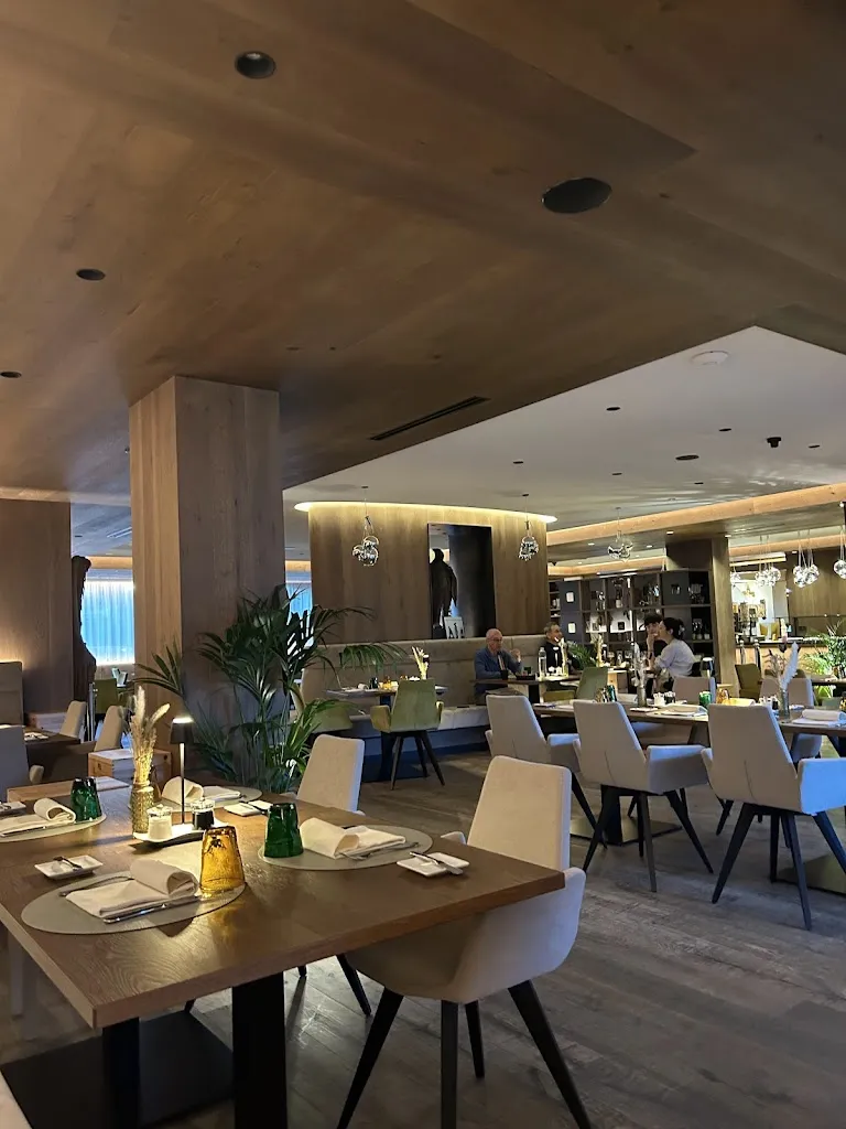 Restaurant & Cocktail Bar Zicoria Brasserie_Ortisei_slider_image_3