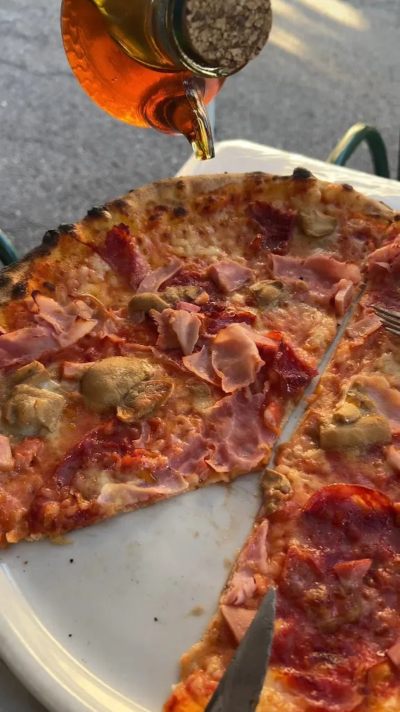 Restaurant Pizzeria SASKIA_Ortisei_slider_image_2