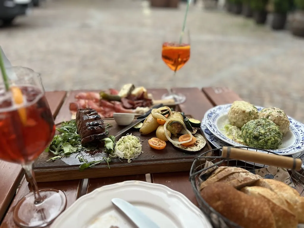 Traube Osteria Wirtshaus_Ortisei_slider_image_3