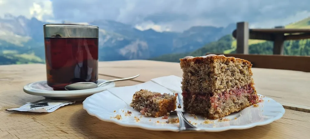 Robert Valenta_Malga Cason_Ortisei_review