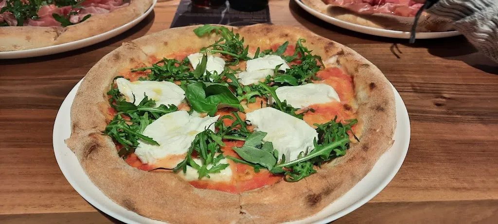 Menu_E-Quattro Pizza Genuine_Ortisei_image_5