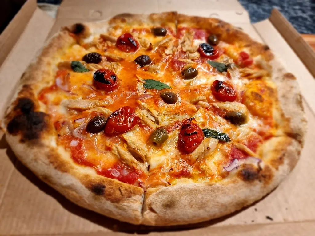 Menu_E-Quattro Pizza Genuine_Ortisei_image_8