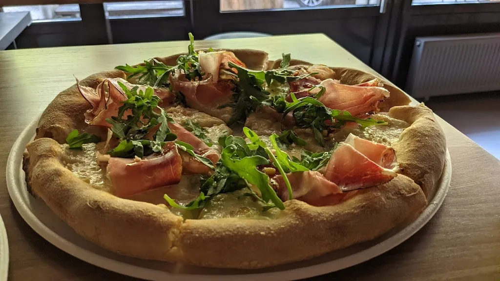 Menu_E-Quattro Pizza Genuine_Ortisei_image_9