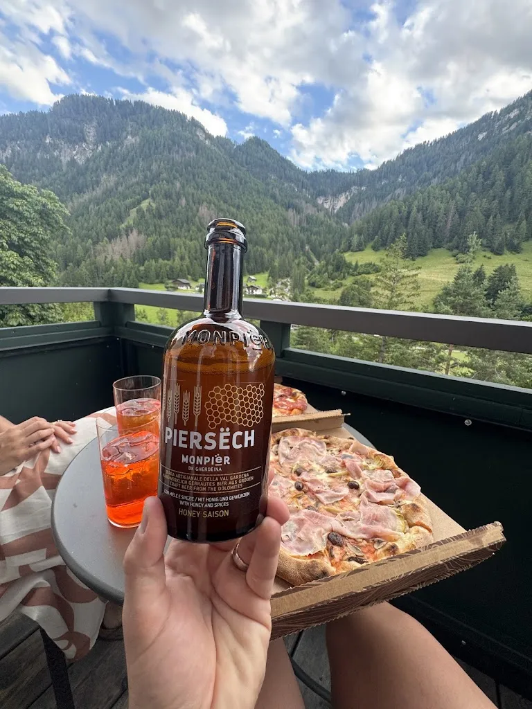 Philip Hasiuk_E-Quattro Pizza Genuine_Ortisei_review