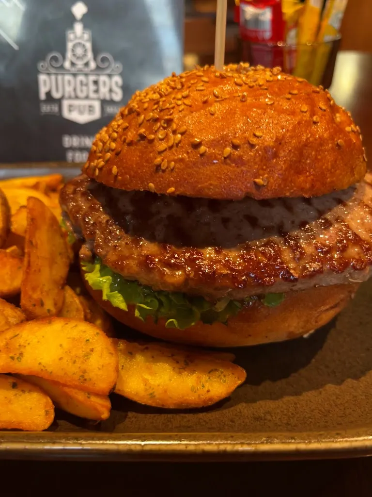 Purgers Pub Pizzeria/Hamburger_Ortisei_slider_image_2