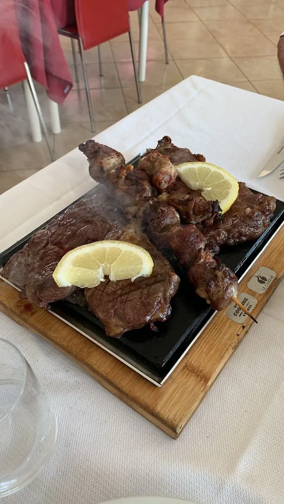 Alexis M Wellington_Braceria Le Camene_Maruggio_recensione