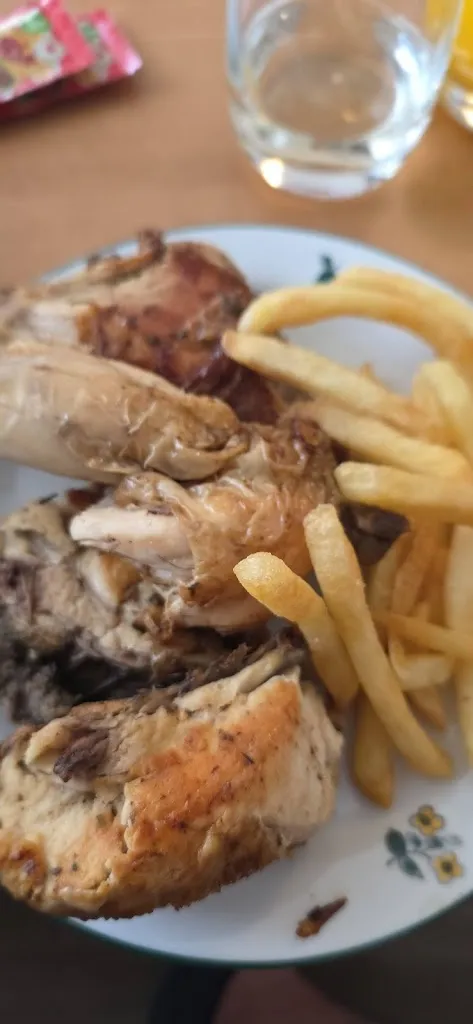 Moksh Khurana_Pollo Kebab Pizza Hamburger Curry Würstel Menu Ortisei_Ortisei_recensione