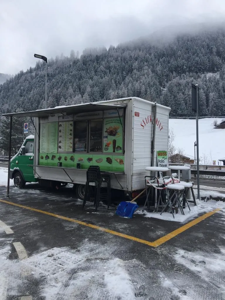 Pollo Kebab Pizza Hamburger Curry Würstel Menu Ortisei_Ortisei_slider_image_2