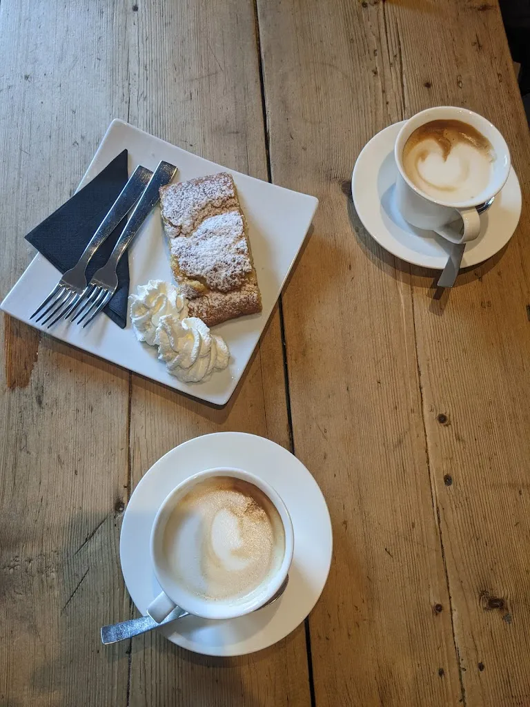 Moe Far_Pitla Stua_Ortisei_review