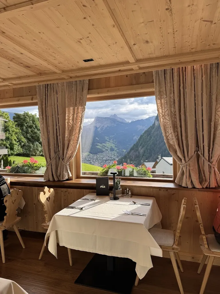 Austin Root_Hotel Platz_Ortisei_review