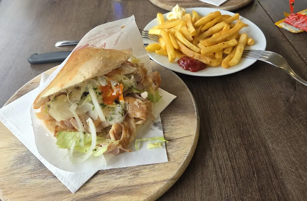 Istanbul Kebab Pizza Grill_Ortisei_slider_image_3