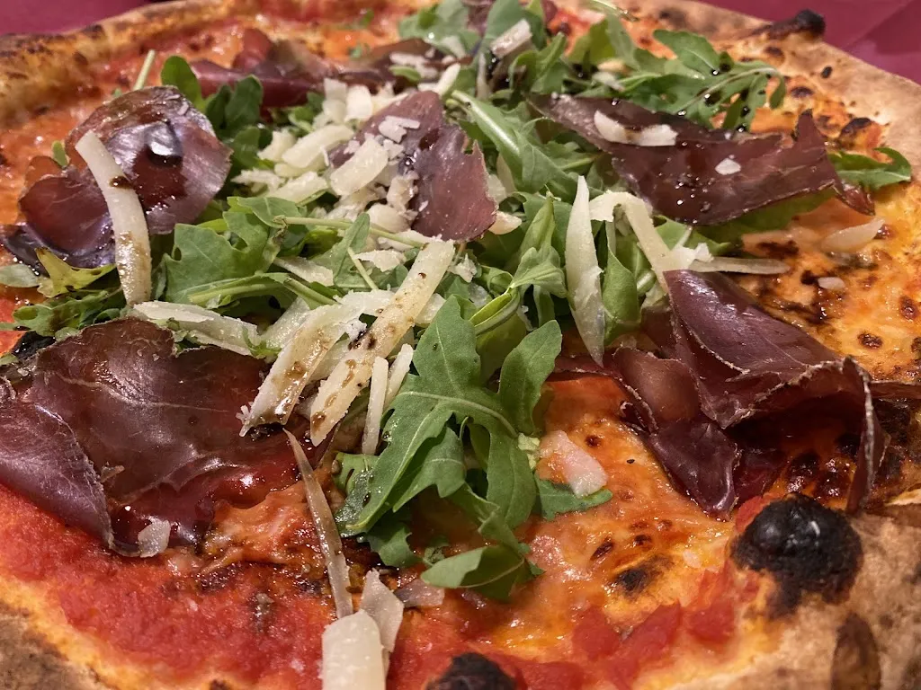 Dawid Babiuch_Bar Pizzeria Paninoteca 800_Rabbi Fonti_avis