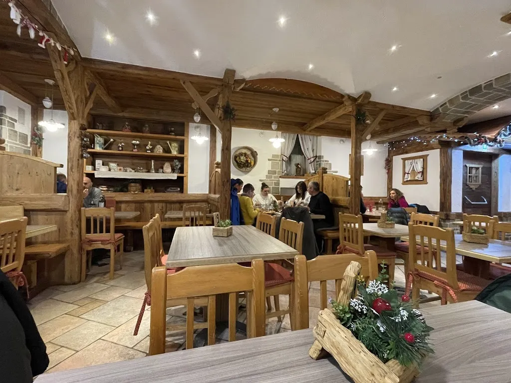 Bar Pizzeria Paninoteca 800 restaurant in Rabbi Fonti