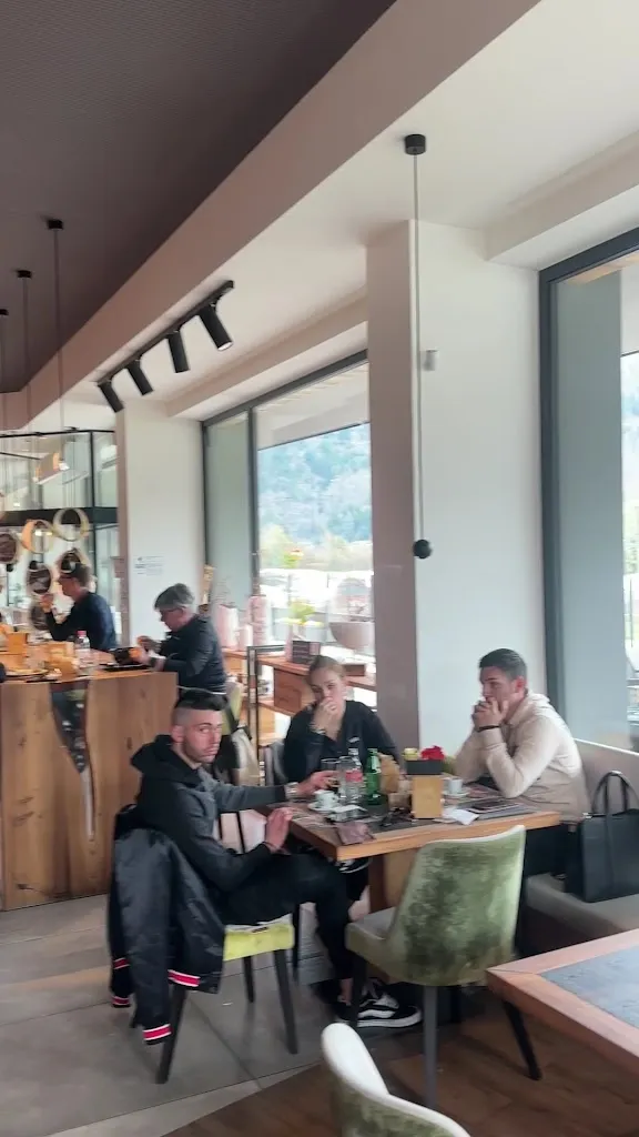 Karol Orłowski_Shop & Bistrot - Caseificio Sociale Predazzo e Moena_Predazzo_review