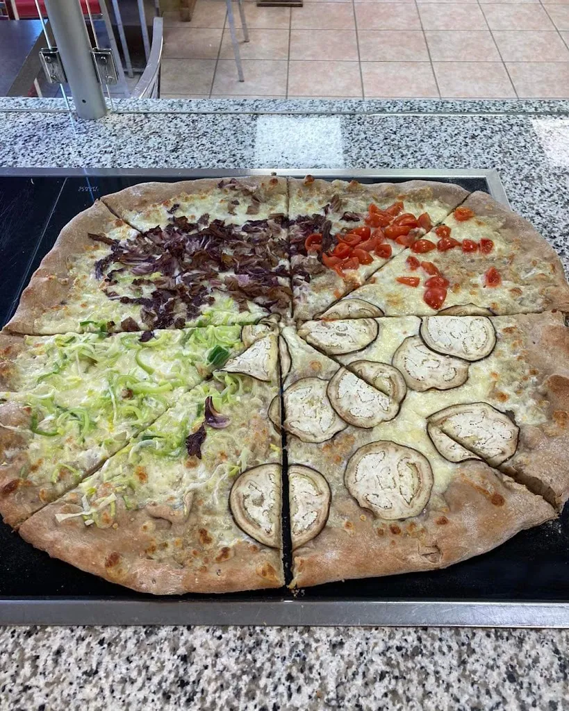 Pronto Pizza Di Bonelli Cesare_Predazzo_slider_image_3