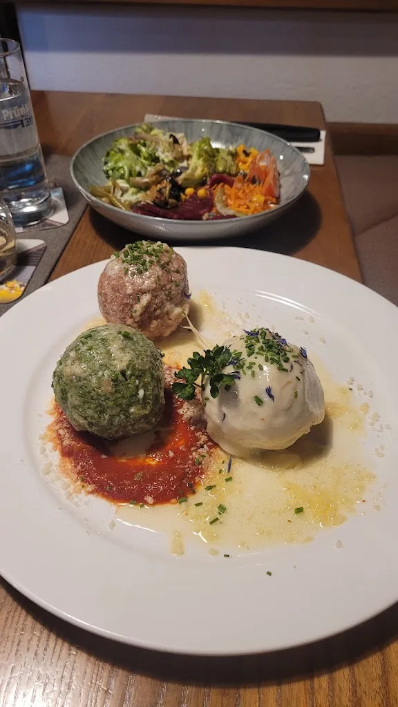 M. R._Oberwirtskeller_Rifiano_review