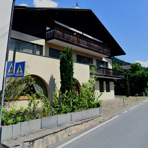 Pizzeria Pension Kehrerhof restaurant in Rifiano