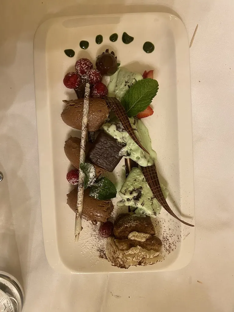 Marwin Griesser_Ansitz Strasshof Restaurant Pizzeria_Rio di Pusteria_review