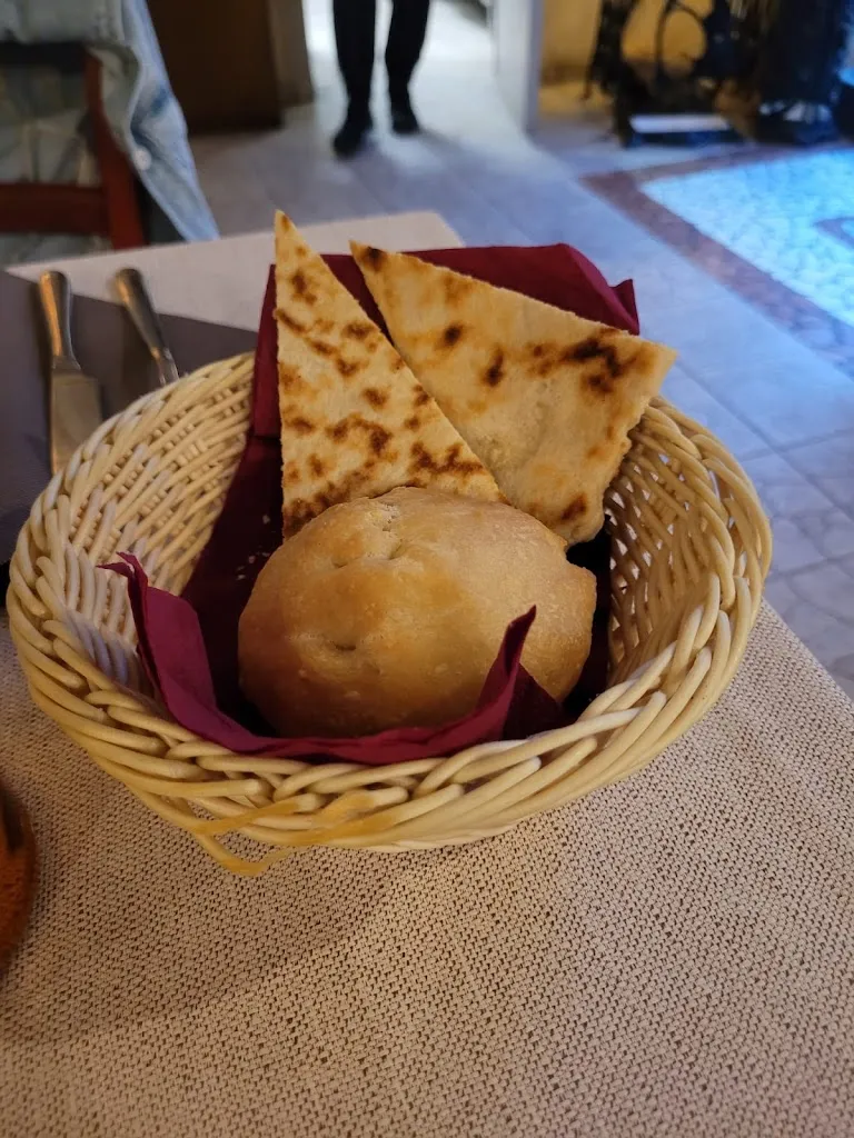 Nina Emmerich_Trattoria La Rustica_Ravina_review