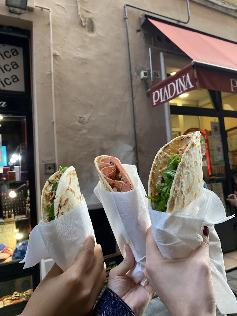 Ayano Loucks_Profumo di Piadina 