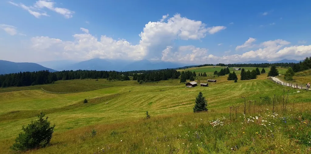 On Tour_Rodenecker Alm_Rodengo - Rodeneck_review