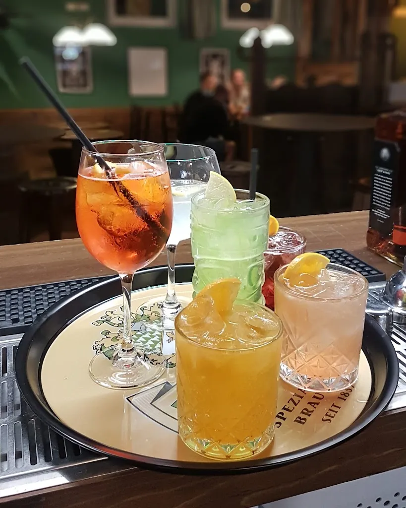 The Gin Pub_Ronzone_slider_image_2