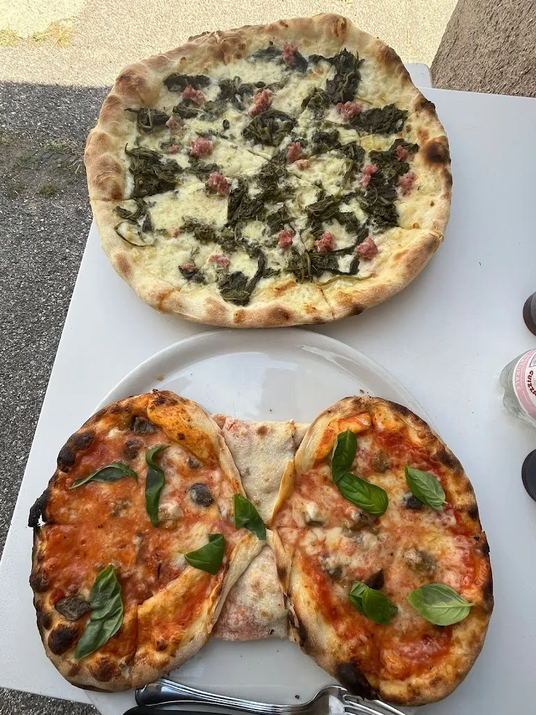 Maria Valsasnini_Pizzeria e Kebab da Mario Ronzo chienis_Ronzo-Chienis_review