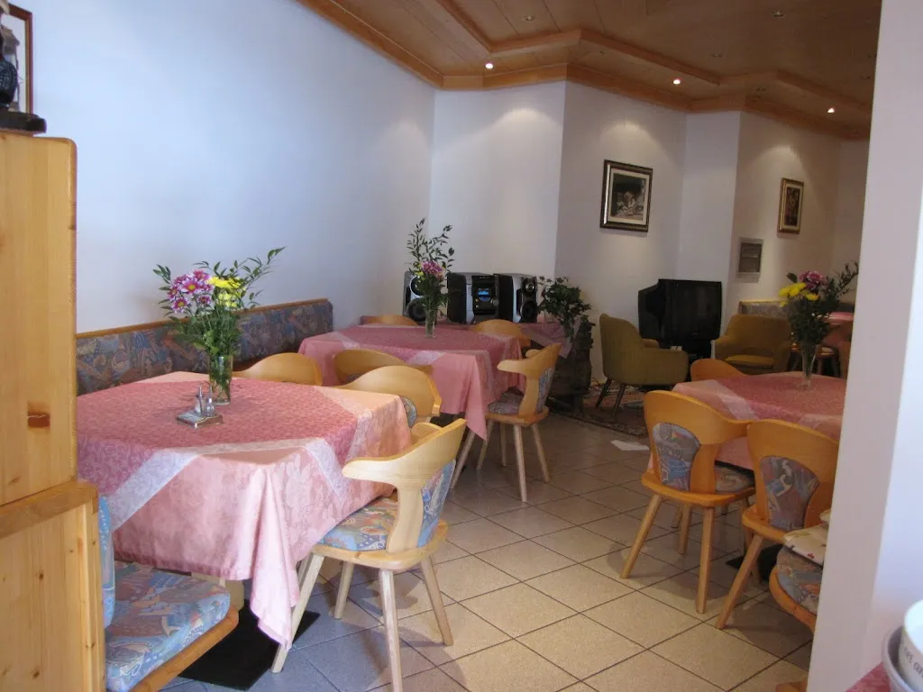 Café Restaurant Imbiss - Passo della Mendola  restaurant in Ruffrè