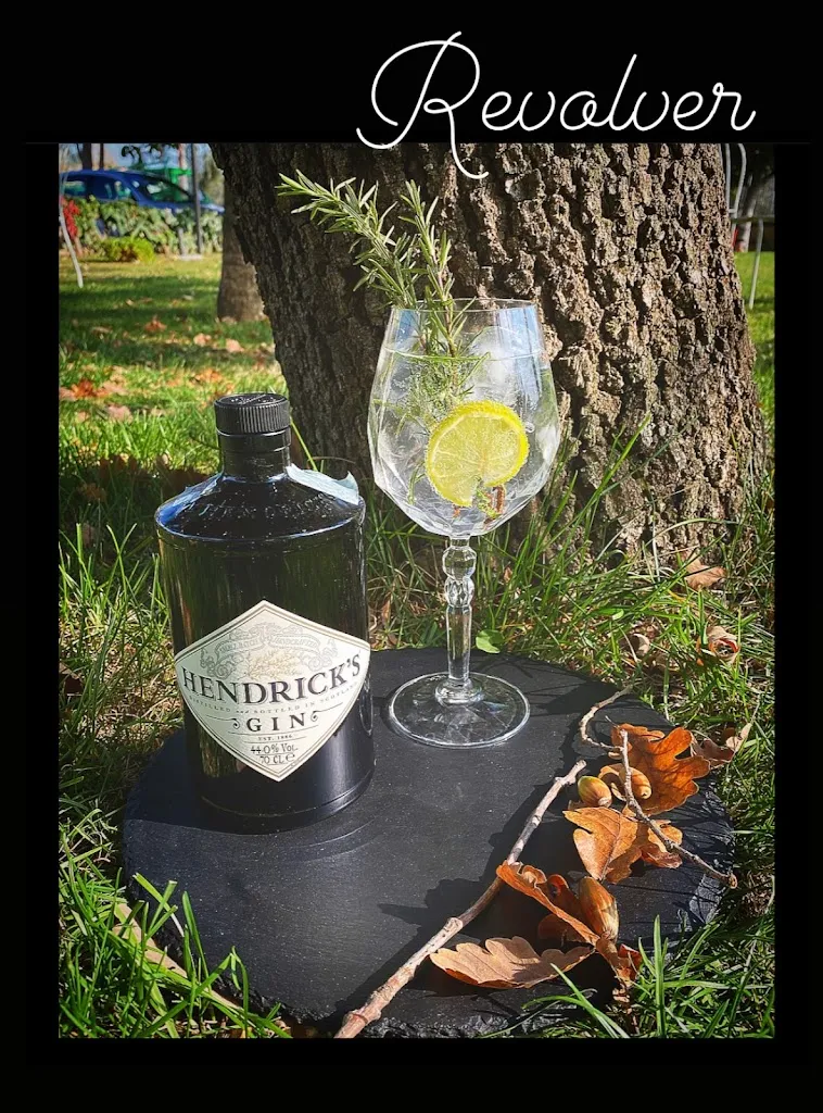 Menu_Revolver bar_Castiglione Messer Raimondo_image_3