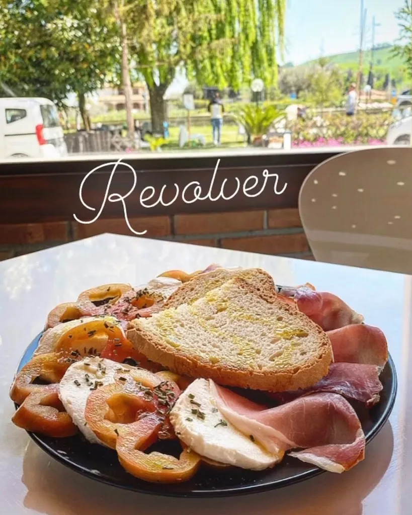 Menu_Revolver bar_Castiglione Messer Raimondo_image_4