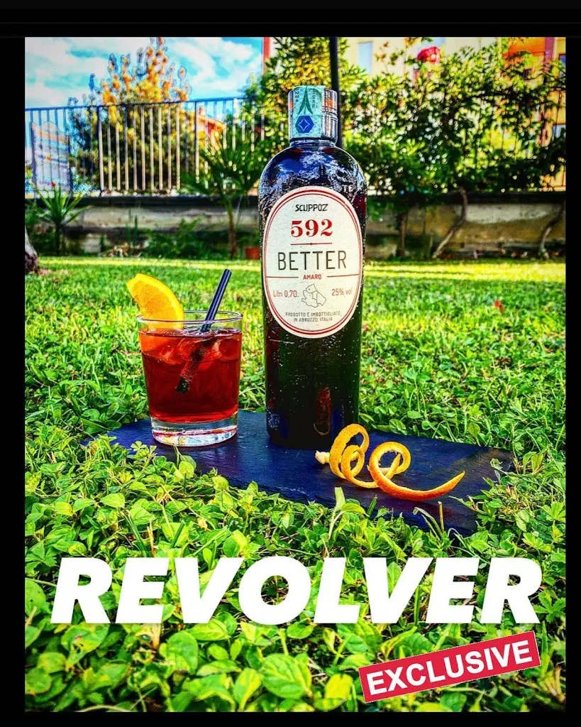 Revolver bar_Castiglione Messer Raimondo_slider_image_3