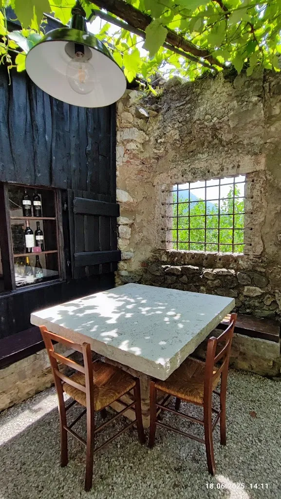 Locanda al castello restaurant in Sabbionara