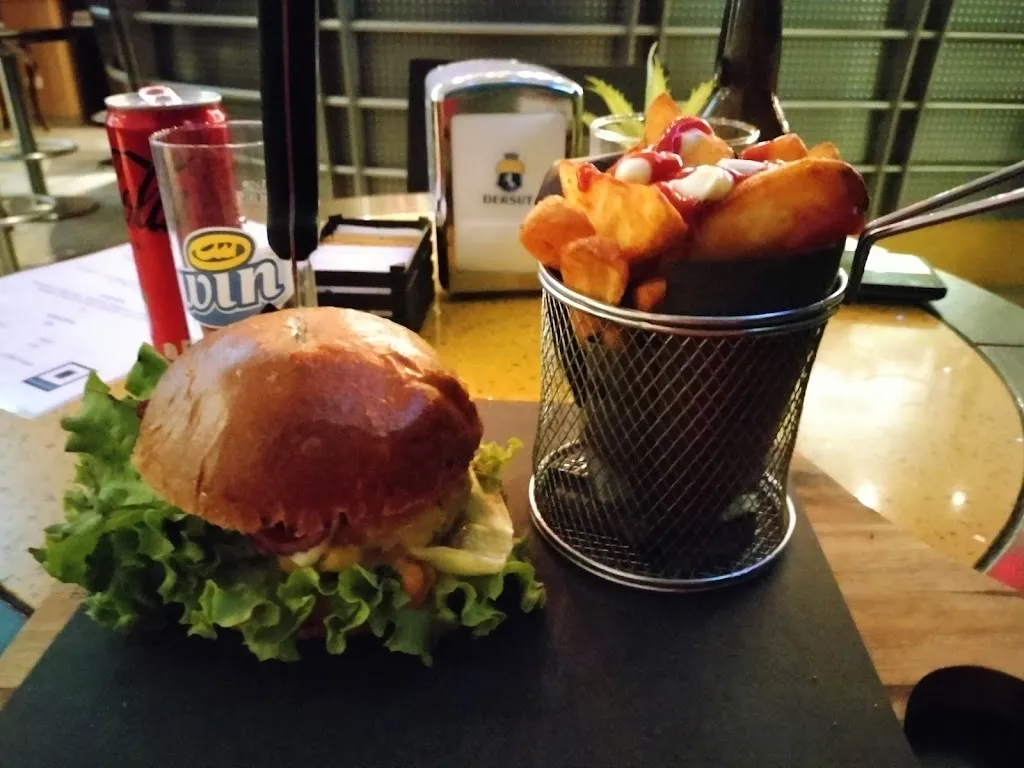 Menu_Bar-Pub Tabaktrafik Naomi_Salorno_immagine_9