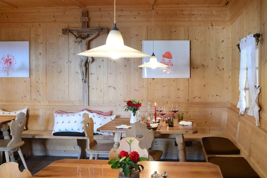 Hotel & Gasthof zum Hirschen_San Genesio_slider_image_1