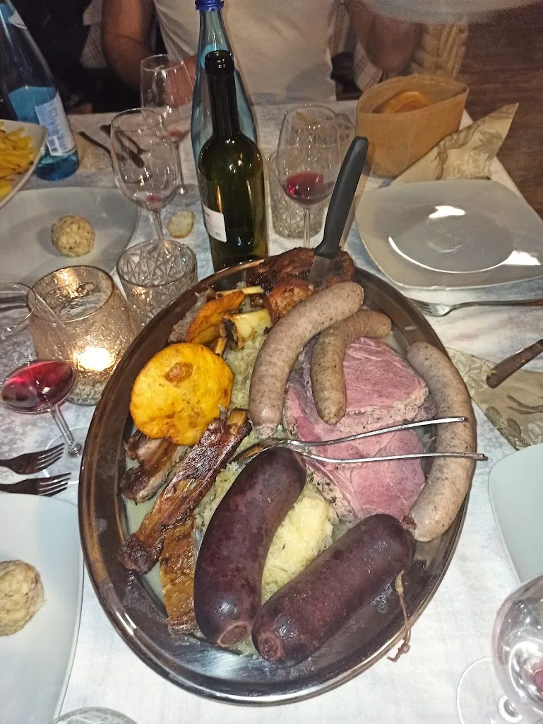 Manuel Mattion_Gasthaus Messner_San Genesio_review