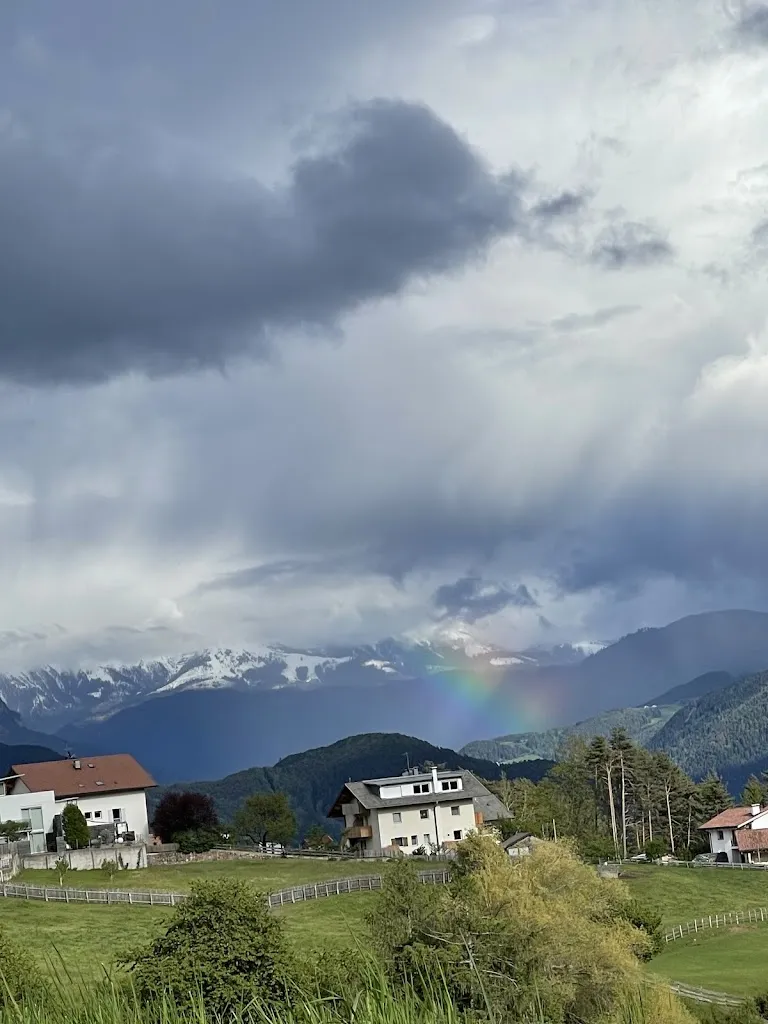 Maria del Carmen Moran Benedicto_Gasthof Zum Roessl_San Genesio_review