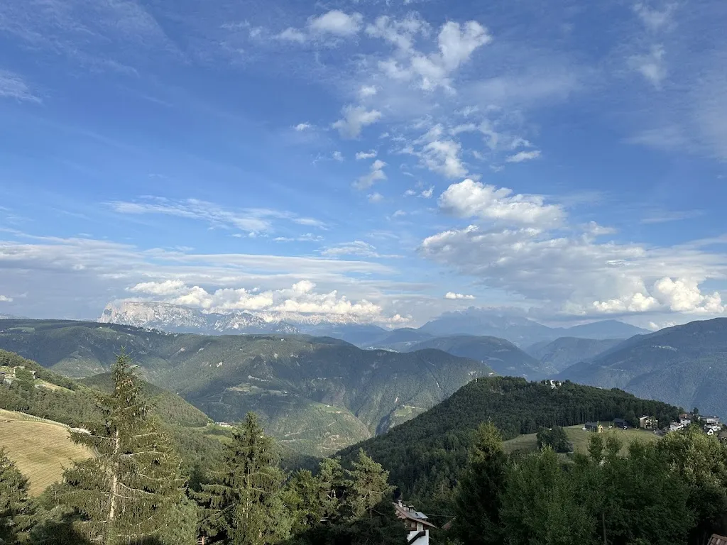 Josh Kelly_Hotel Saltus_San Genesio_review