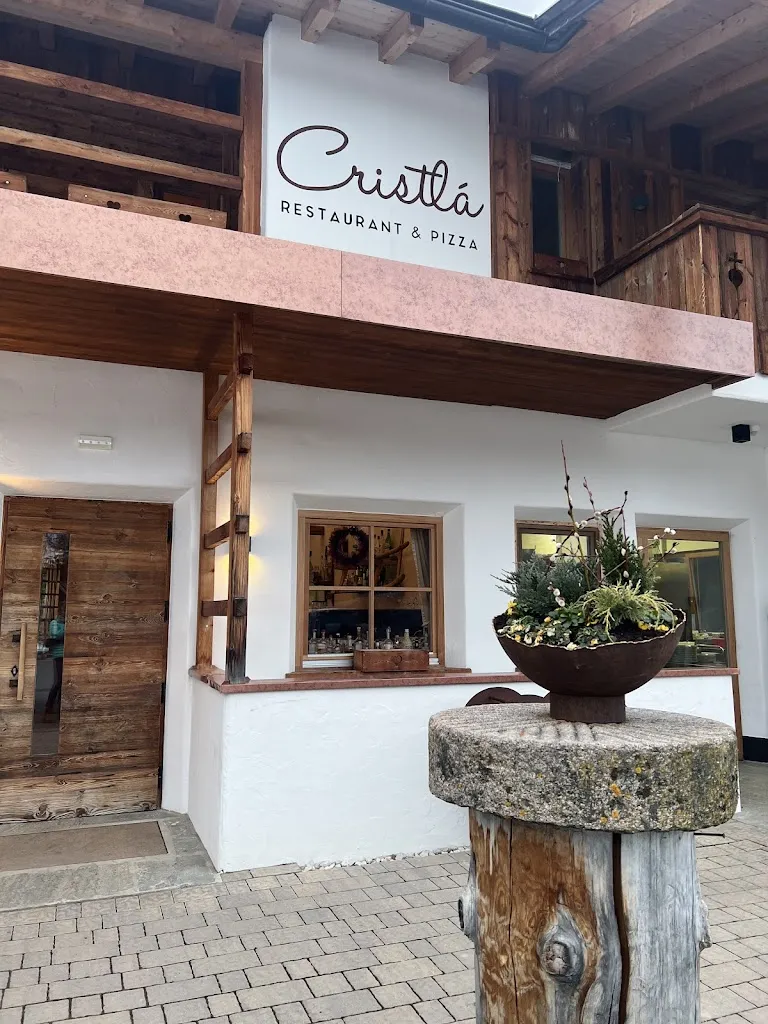 Cristlá Restaurant & Pizza restaurant in San Martino in Badia