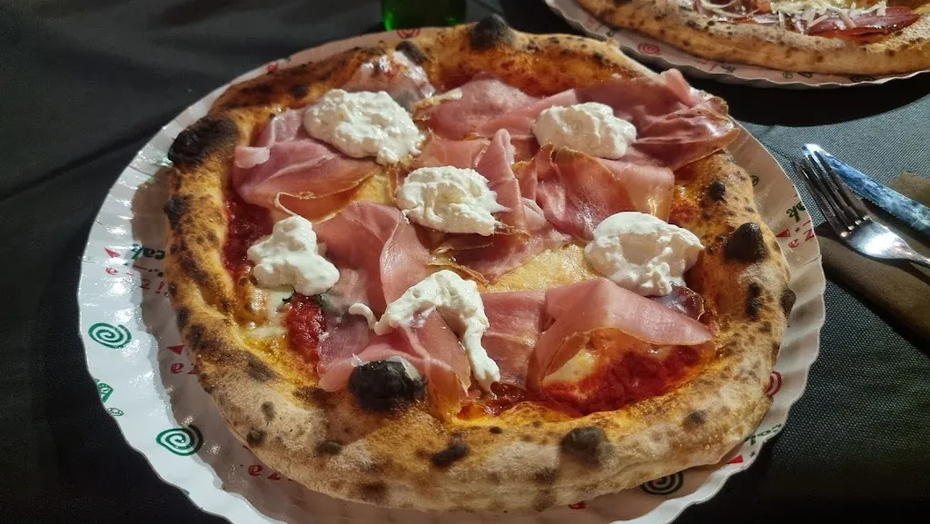 San Giovanni - Pizzeria Focacceria di Vito Calamito_Maruggio_slider_image_2