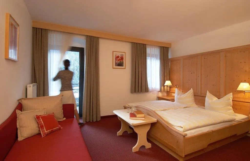 Ostaria Posta_San Martino in Badia_slider_image_3