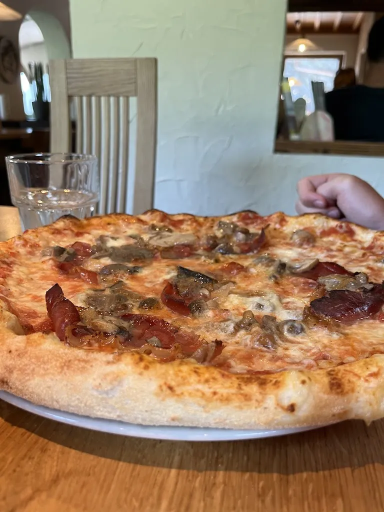 Alexander chernyshev_Pizzeria Brückenwirt_San Leonardo in Passiria_review