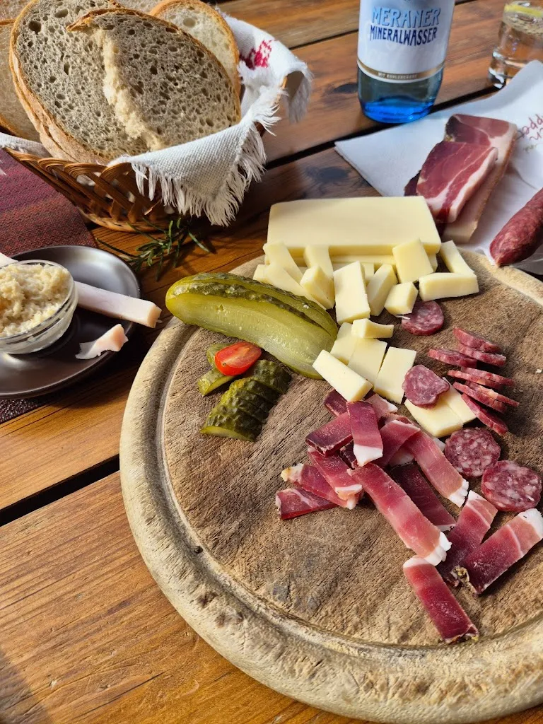 Menu_Restaurant Bucherkeller_San Leonardo in Passiria_image_9