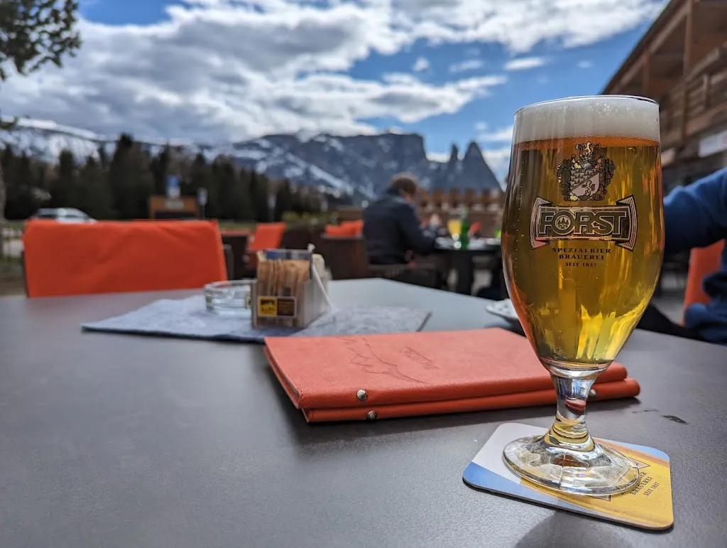 Stoycho Atanasov_Bistro Cafe Zentral_San Leonardo in Passiria_review